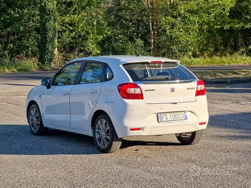 Second-hand Suzuki Baleno Cool 90 CP (66 kW) 2018 Alb Hatchback