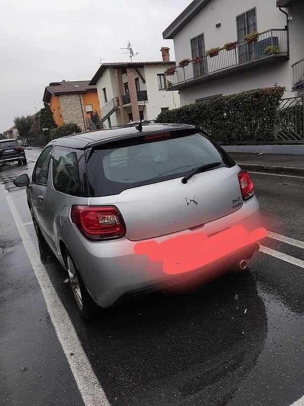 Usata DS Automobiles DS3 So Chic 75 CV (55 kW) 2016 Berlina