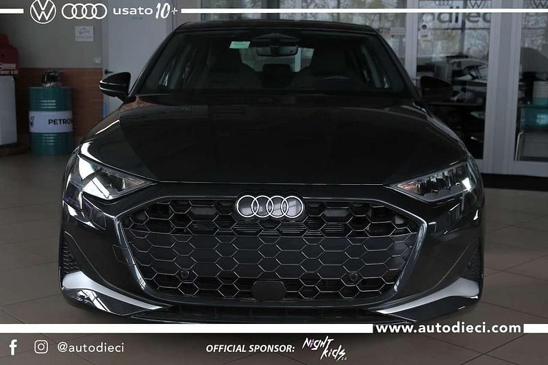 Nuova Audi A3 Advanced 150 CV (110 kW) 2026 Grigio Berlina