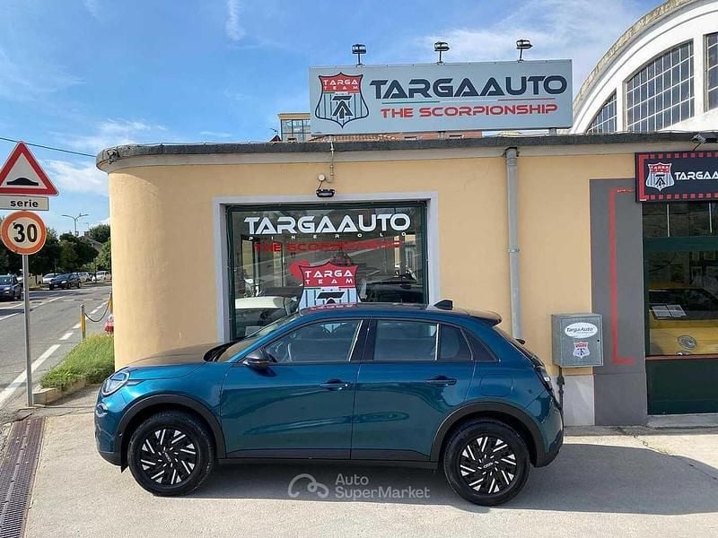 Nuova Fiat 600 Pop 101 CV (74 kW) 2026 Blu SUV