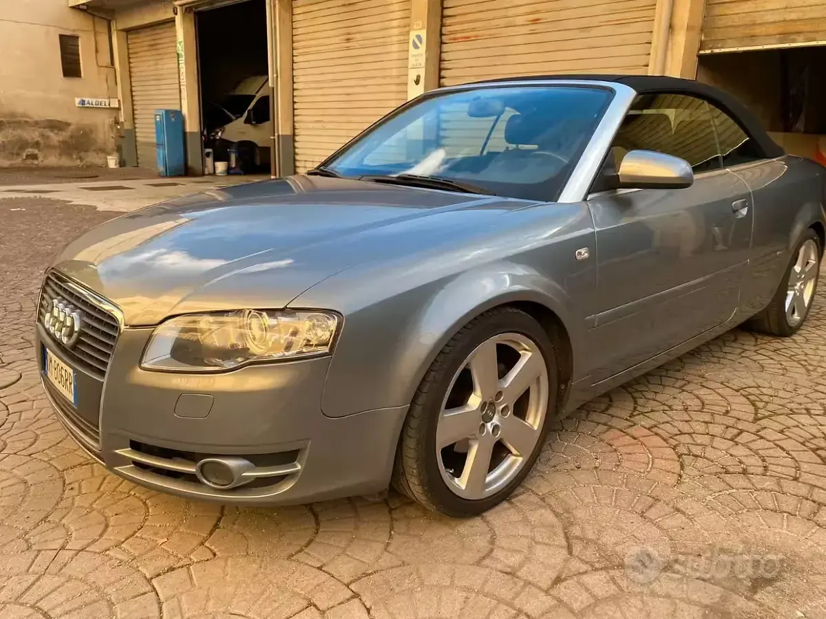 Usata Audi A4 Cabriolet S-Line 140 CV (102 kW) 2008 Grigio Cabrio