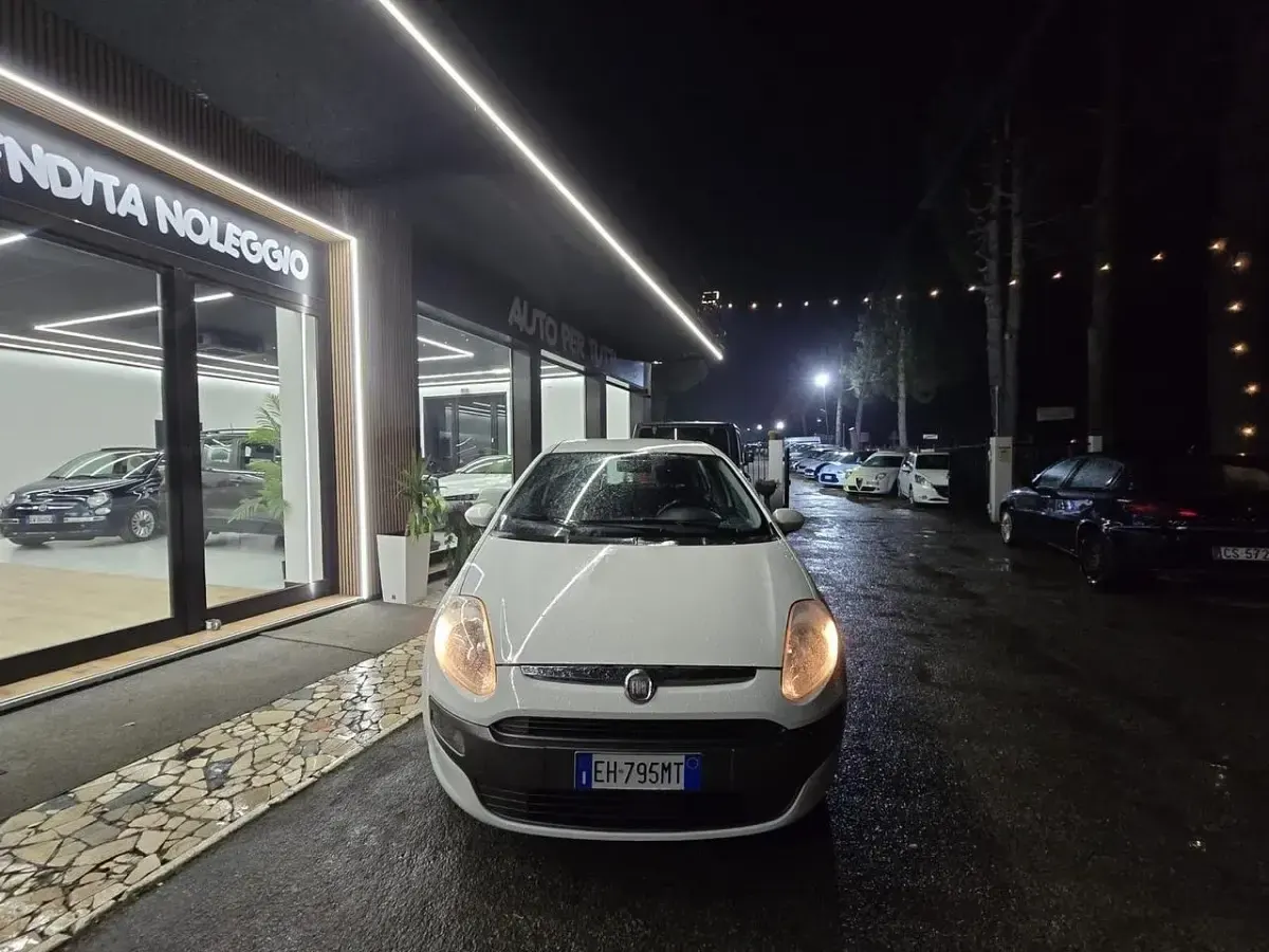 Usata Fiat Punto Evo Dynamic 75 CV (55 kW) 2011 Utilitaria