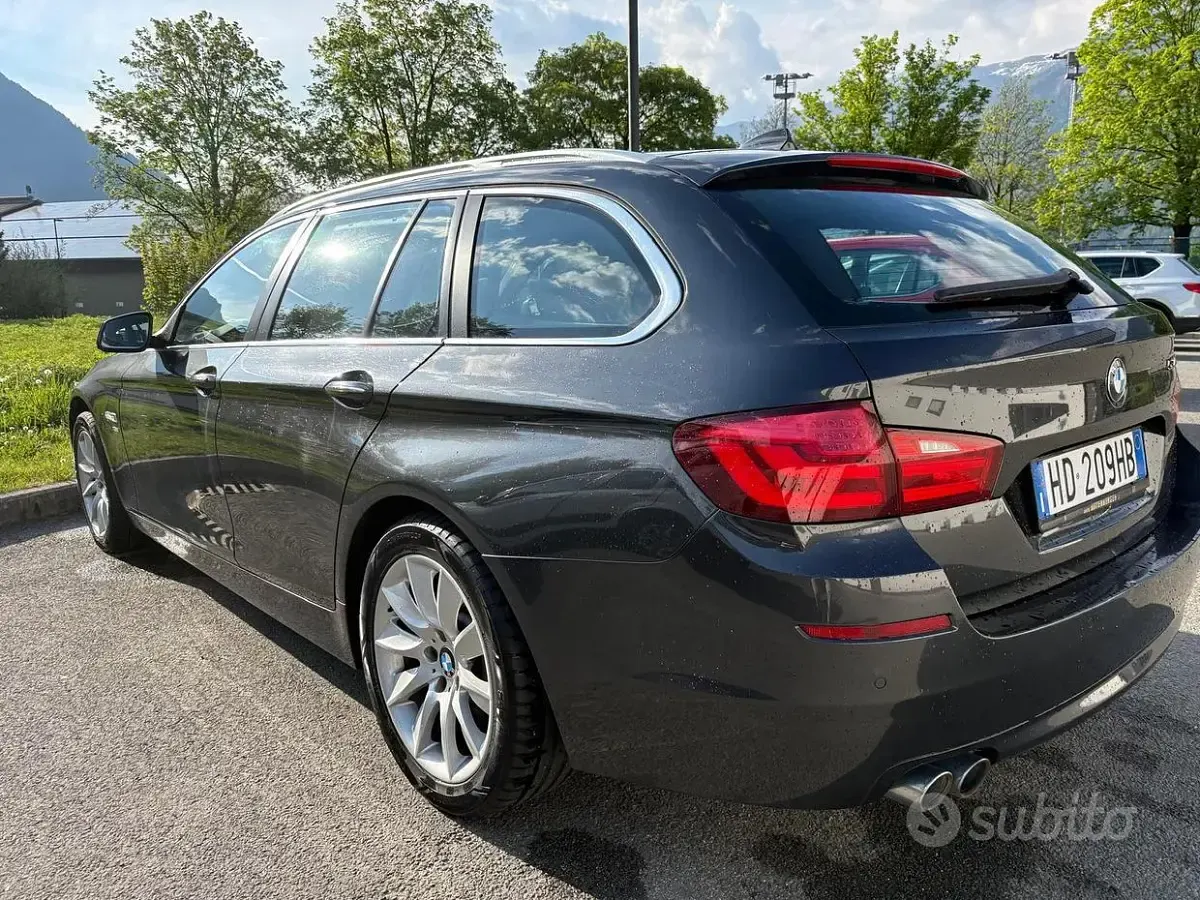 Usata BMW 530 258 CV (189 kW) 2012 Marrone Station wagon
