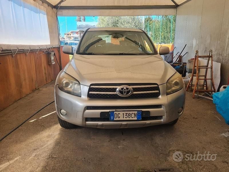 Usata Toyota RAV4 177 CV (130 kW) 2007 SUV