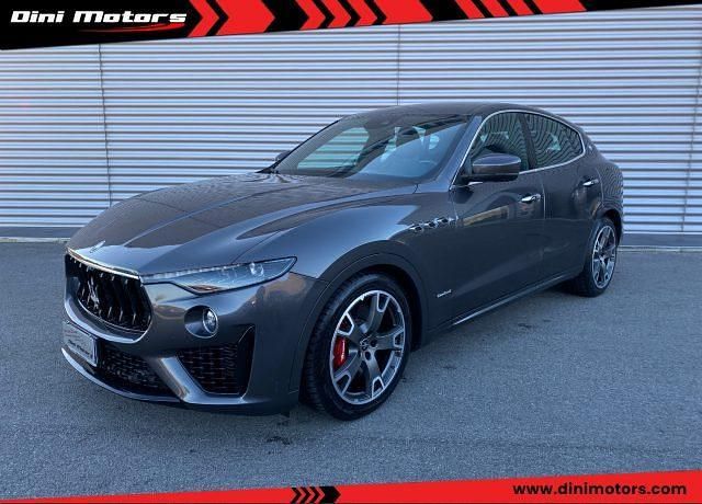 Usata Maserati Levante 350 CV (257 kW) 2021 Grigio scuro SUV