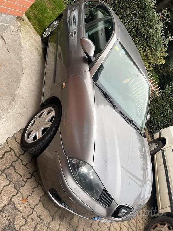 Usata Seat Ibiza 69 CV (50 kW) 2006 Berlina