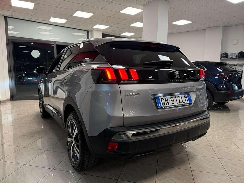 Usata Peugeot 3008 Allure 131 CV (96 kW) 2022 Mistral grigio artense met. SUV