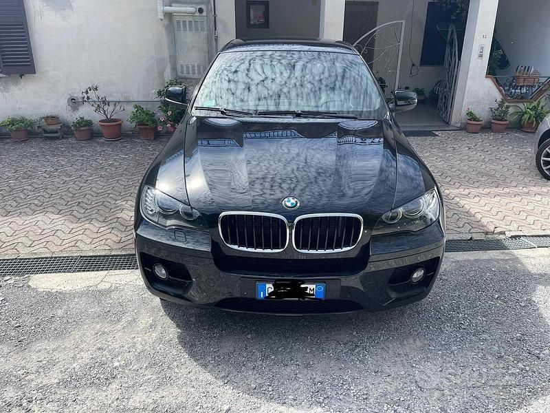Begagnad BMW X6 2011 Svart SUV