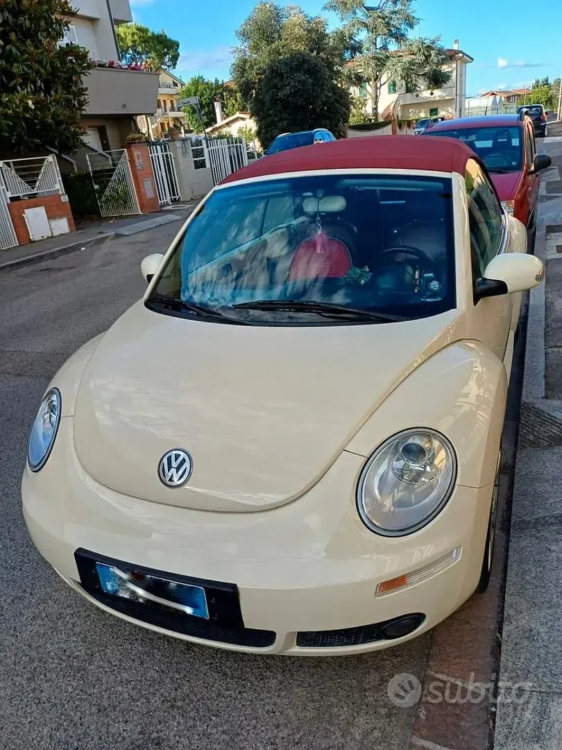 Usata VW New Beetle Edition 102 CV (75 kW) 2009 Bianco Utilitaria