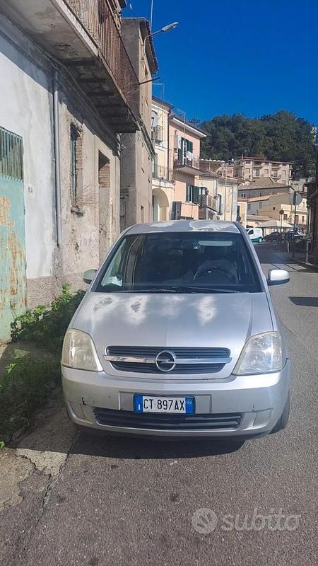 Occasion Opel Meriva 101 ch (74 kW) 2005 Gris Monospace