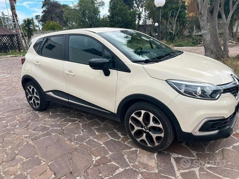 Usata Renault Captur 110 CV (80 kW) 2018 Bianco SUV