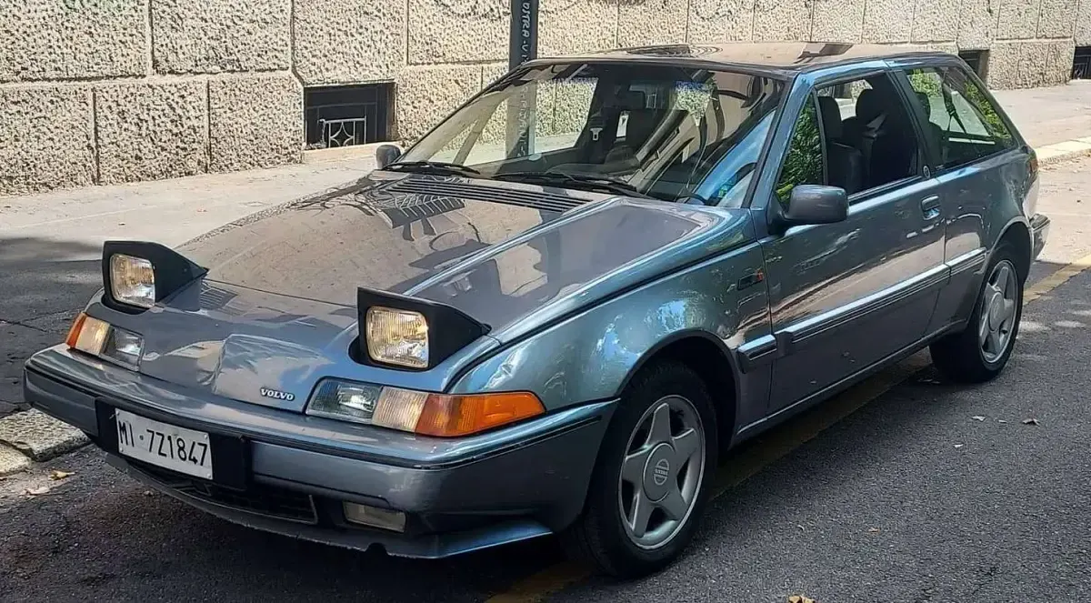 Usata Volvo 480 120 CV (88 kW) 1993 Blu/azzurro Coupé