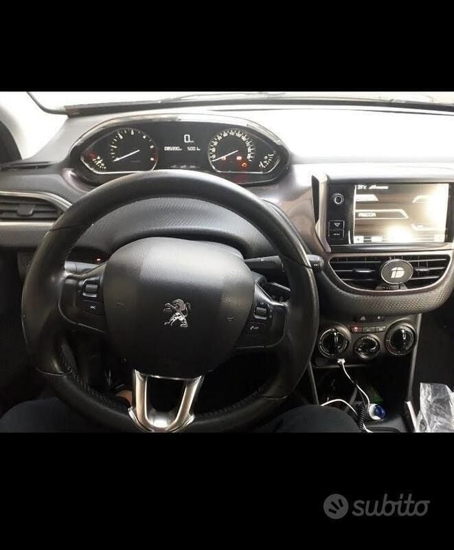 Usata Peugeot 2008 92 CV (67 kW) 2014 Grigio SUV