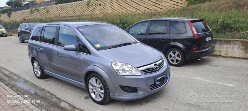 Usato 2008 Opel Zafira 1.9 Diesel 150 CV (8.000 €)