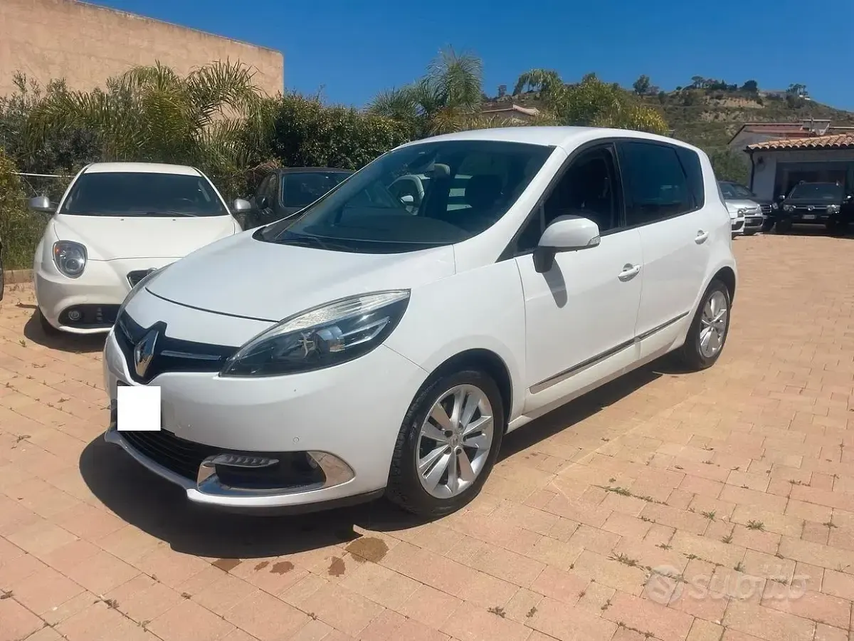 Usata Renault Scénic 110 CV (80 kW) 2014 Bianco Monovolume