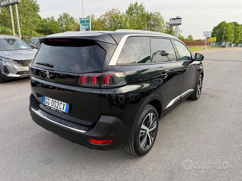 Gebraucht Peugeot 5008 Allure 131 PS (96 kW) 2021 Schwarz SUV