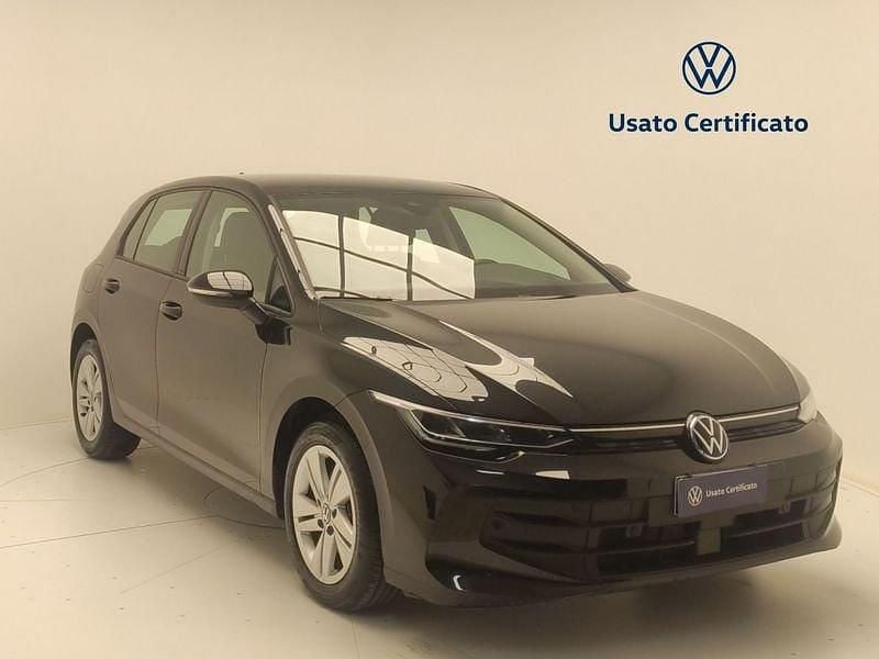 Usata VW Golf VIII Life 116 CV (85 kW) 2025 Utilitaria