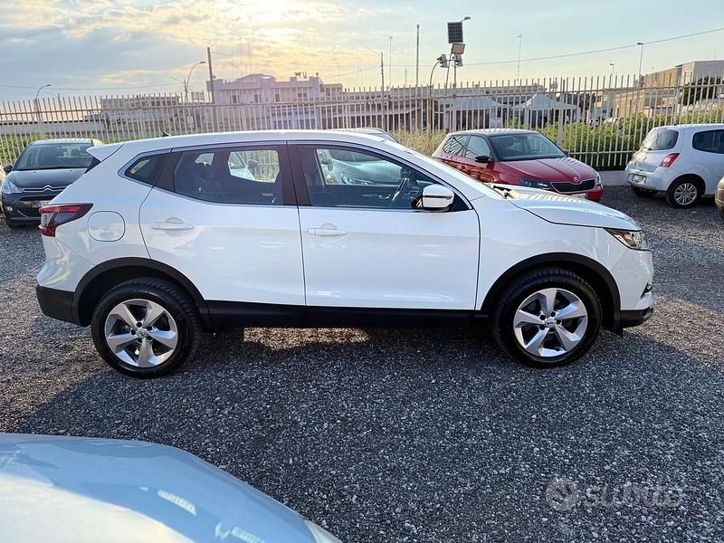 Usata Nissan Qashqai Tekna+ 150 CV (110 kW) 2019 Bianco SUV