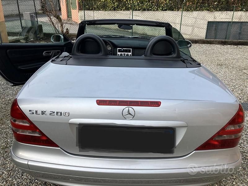Usata Mercedes SLK200 136 CV (100 kW) 2001 Grigio Cabrio