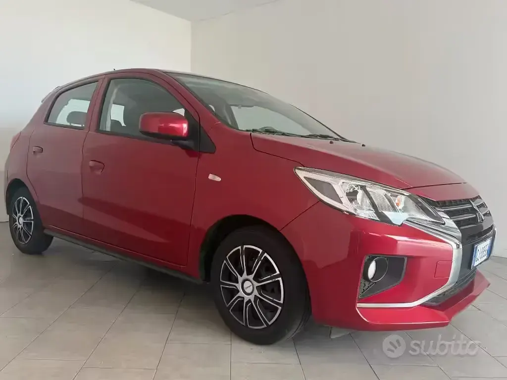 Usata Mitsubishi Space Star Intense 71 CV (52 kW) 2022 Rosso Utilitaria