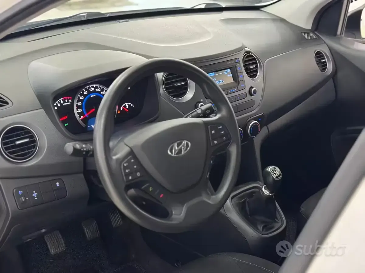 Usata Hyundai i10 69 CV (50 kW) 2017 Bianco Utilitaria