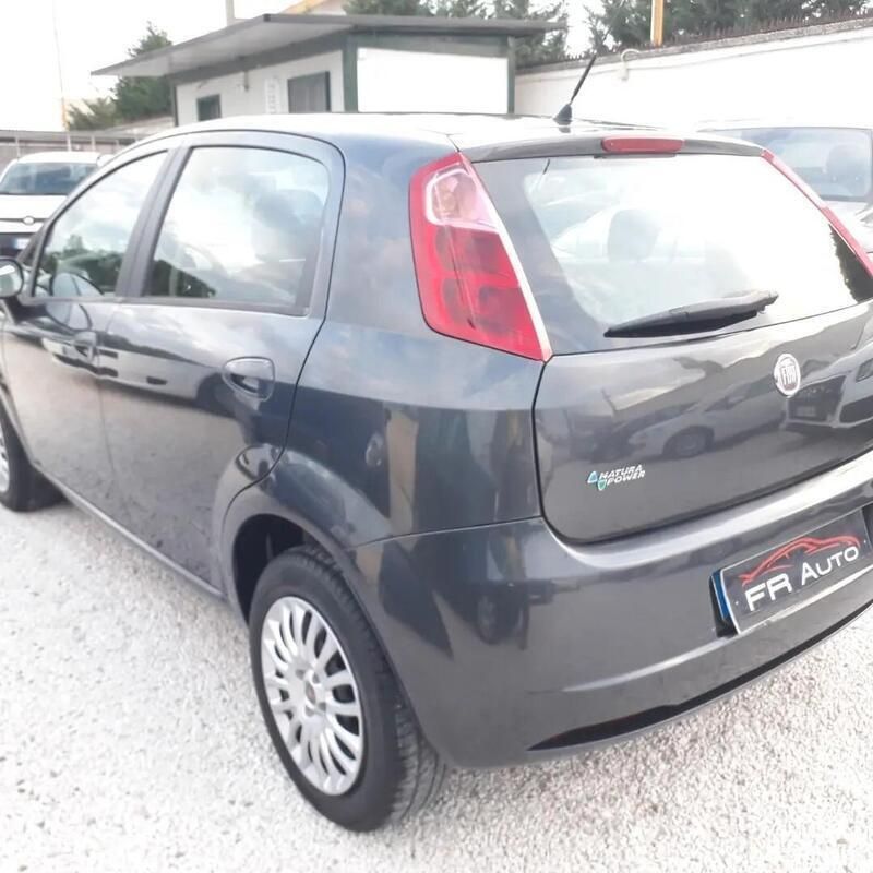 Usata Fiat Grande Punto 69 CV (50 kW) 2009 Grigio Utilitaria