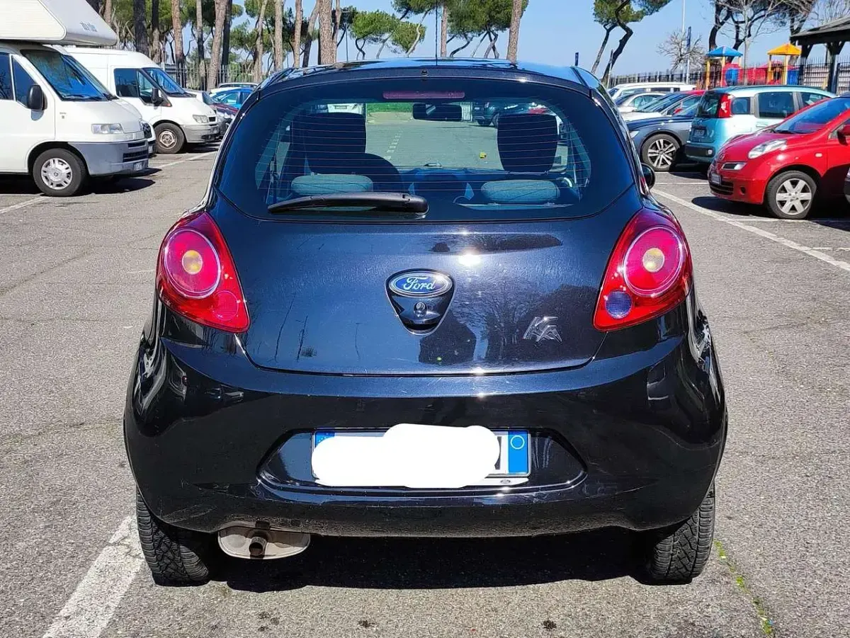 Usata Ford Ka 69 CV (50 kW) 2014 Nero Berlina