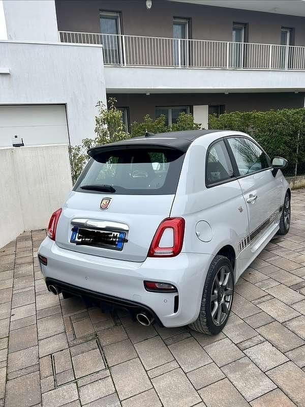 Usata Abarth 595 144 CV (105 kW) 2022 Grigio Utilitaria
