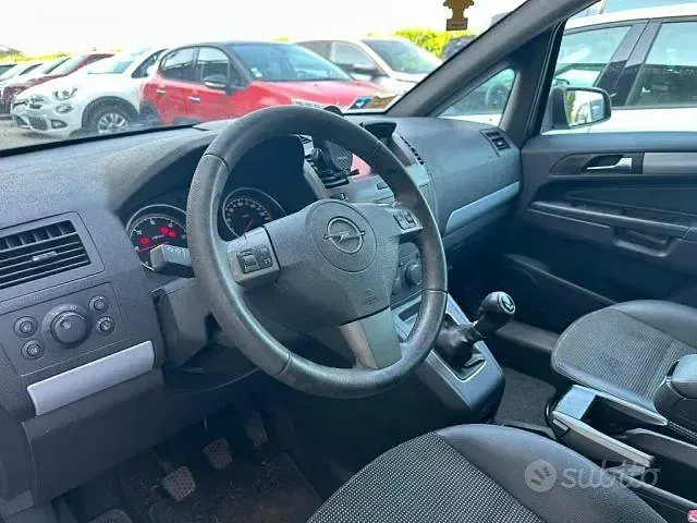 Usata Opel Zafira Cosmo 120 CV (88 kW) 2007 Grigio Monovolume