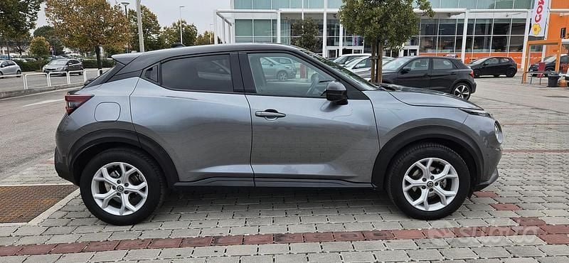 Usata Nissan Juke N-Connecta 114 CV (83 kW) 2022 Grigio SUV