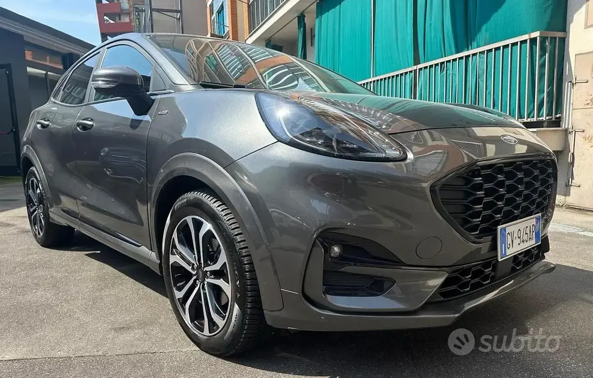 Usata Ford Puma ST-Line 125 CV (91 kW) 2024 Grigio SUV