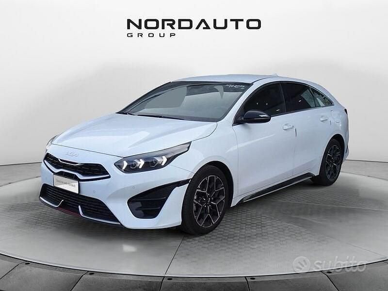 Usata Kia ProCeed GT-Line 160 CV (117 kW) 2022 Bianco Station wagon