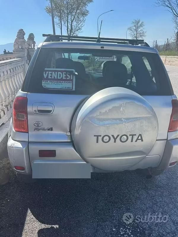 Usata Toyota RAV4 116 CV (85 kW) 2001 Grigio SUV