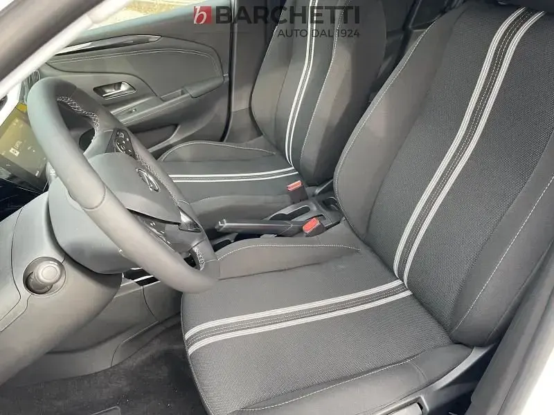 Usata Opel Corsa Design & Tech 75 CV (55 kW) 2023 Bianco Utilitaria