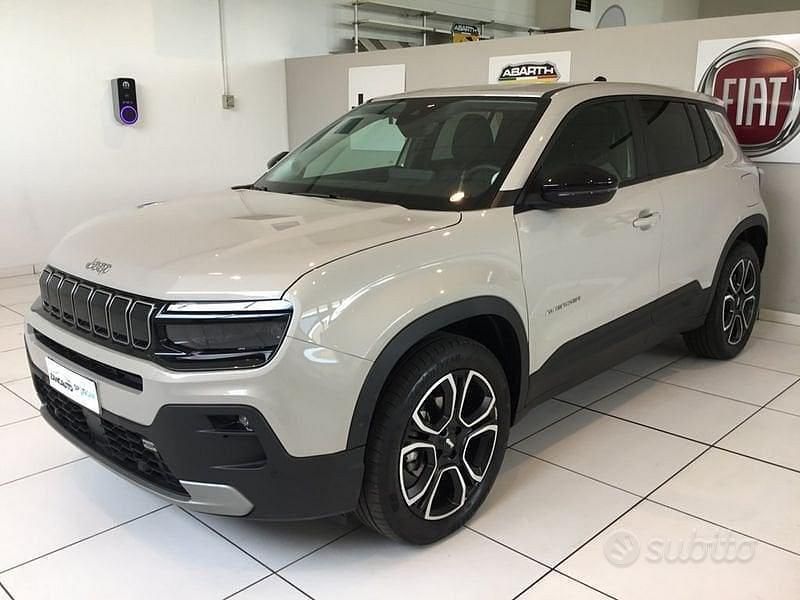 Nuova Jeep Avenger Summit 101 CV (74 kW) 2025 Grigio SUV