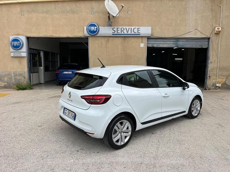 Usata Renault Clio V Business 100 CV (73 kW) 2021 Bianco Berlina