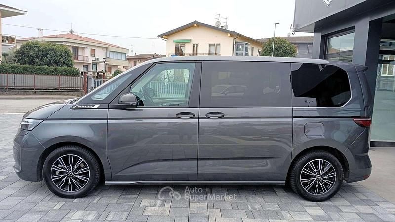 Usata VW Multivan Style 150 CV (110 kW) 2022 Grigio Furgone