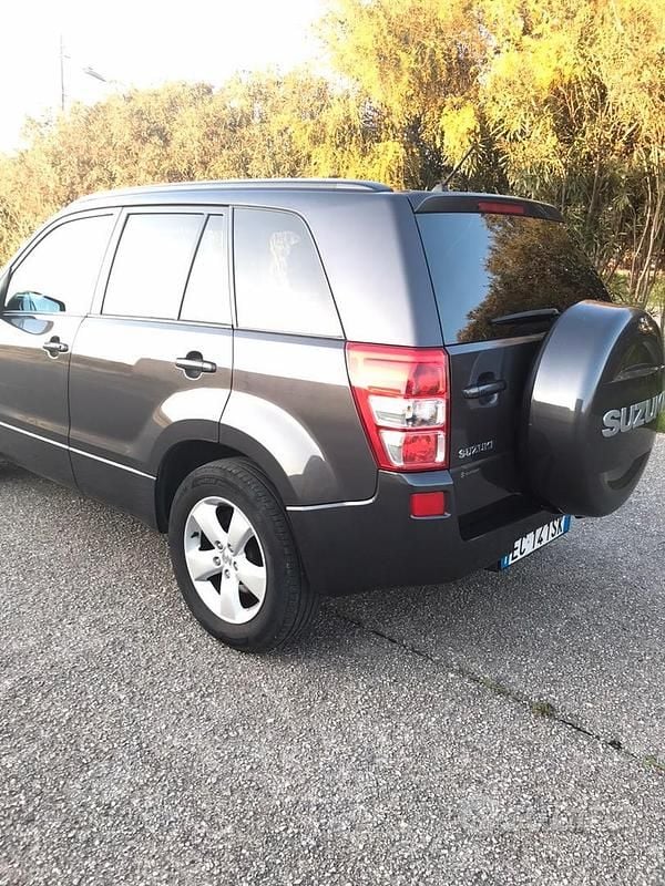 Usata Suzuki Vitara 2010 Grigio SUV