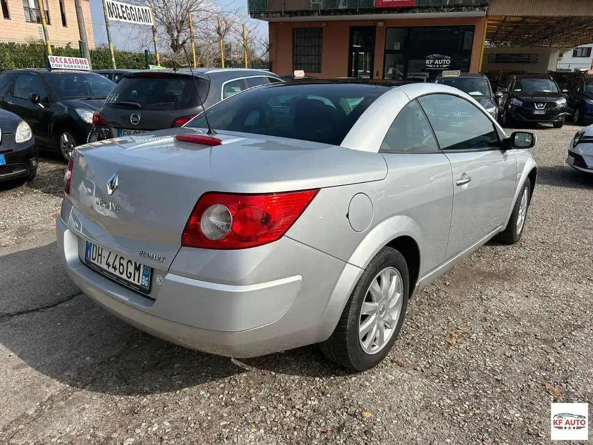 Usata Renault Mégane Dynamique 110 CV (80 kW) 2007 Argento Cabrio