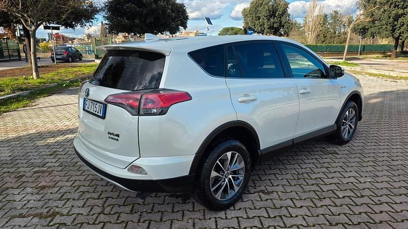 Usata Toyota RAV4 Hybrid 154 CV (113 kW) 2017 Bianco SUV