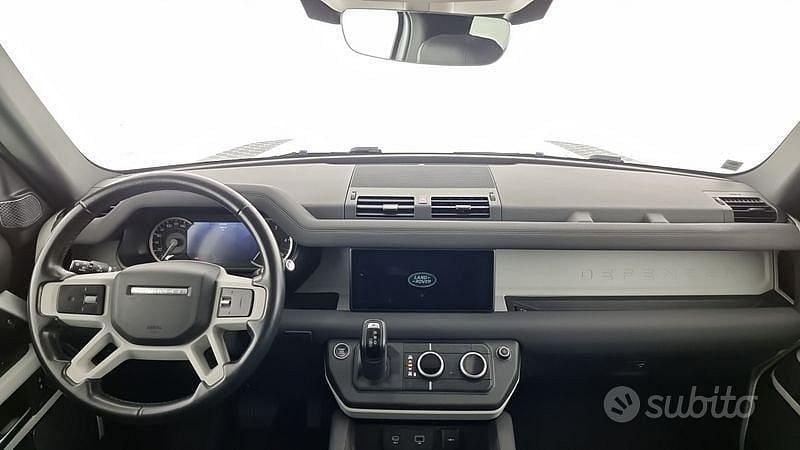 Usata Land Rover Defender SE 249 CV (183 kW) 2022 Bianco SUV