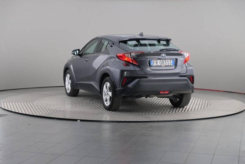 Usato 2018 Toyota CHR 1.8 El_Hybrid 122 CV (19.500 €) 20139 Milano AutoUncle Usato 2018 Toyota CHR 1.8 El_Hybrid 122 CV (19.500 €) 20139 Milano AutoUncle