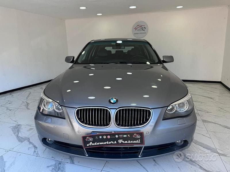 Begagnad BMW 530 235 HK (172 kW) 2007 Grå Kombi
