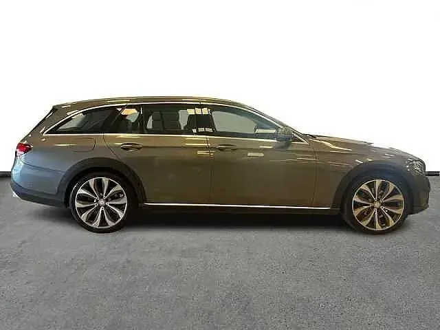 Usata Mercedes E220 All-Terrain Premium 194 CV (142 kW) 2017 Grigio Station wagon