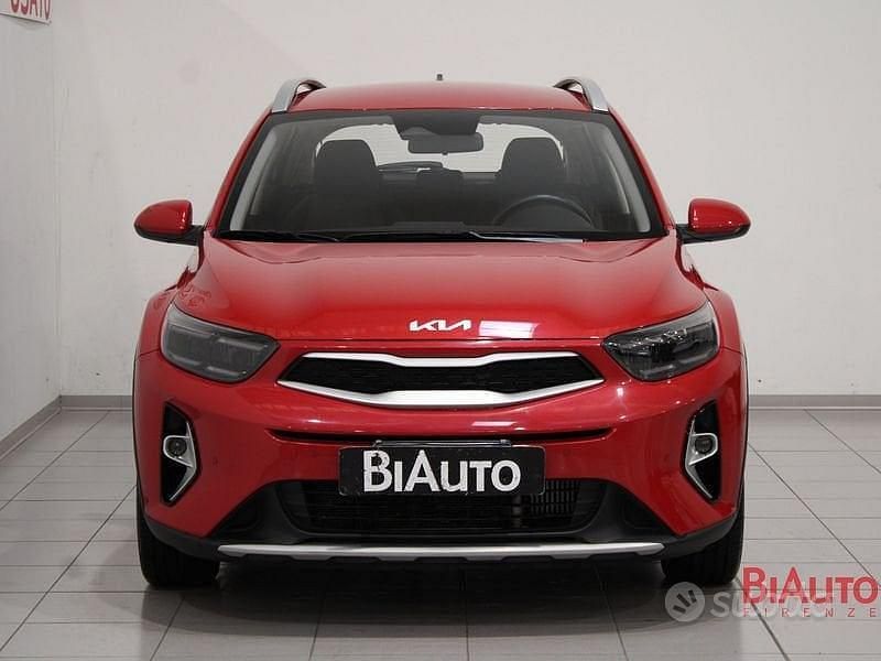 Usata Kia Stonic Urban 101 CV (74 kW) 2024 Rosso SUV