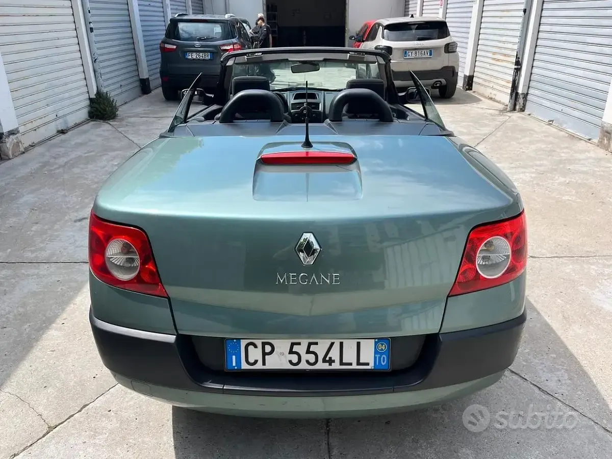 Usata Renault Mégane Cabriolet 111 CV (81 kW) 2004 Grigio Cabrio