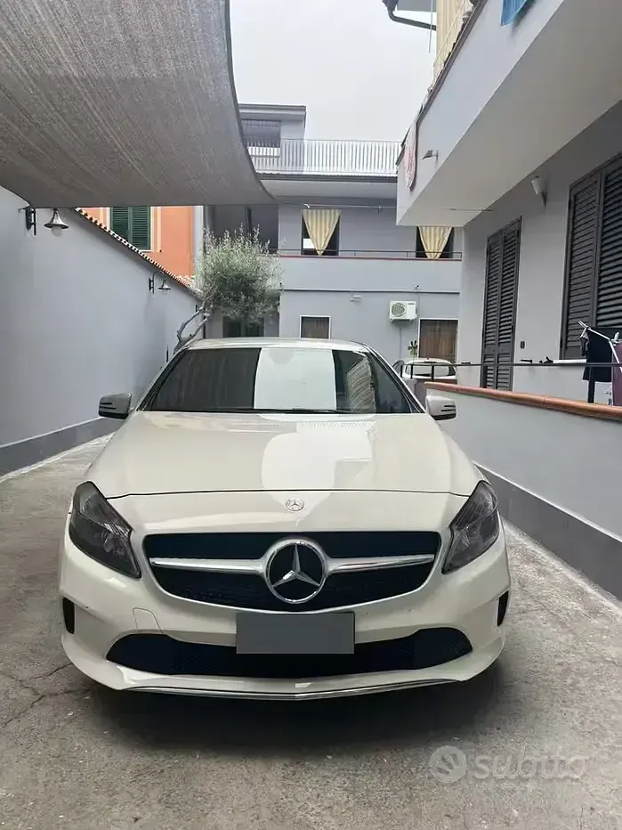Usata Mercedes A160 Executive 90 CV (66 kW) 2017 Bianco Utilitaria