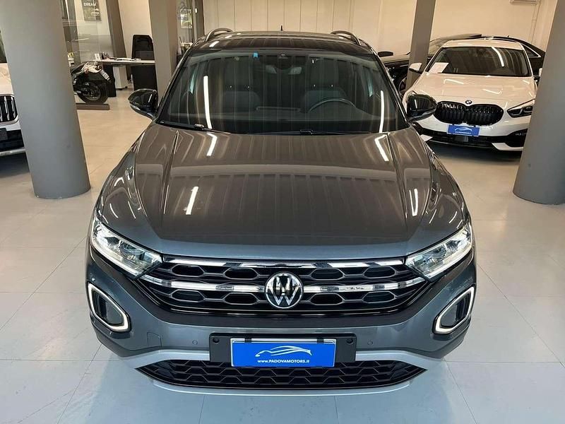Usata VW T-Roc Style 150 CV (110 kW) 2022 Grigio metallizzato SUV