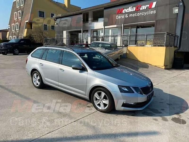 Usata Skoda Octavia Active 116 CV (85 kW) 2019 Argento Station wagon
