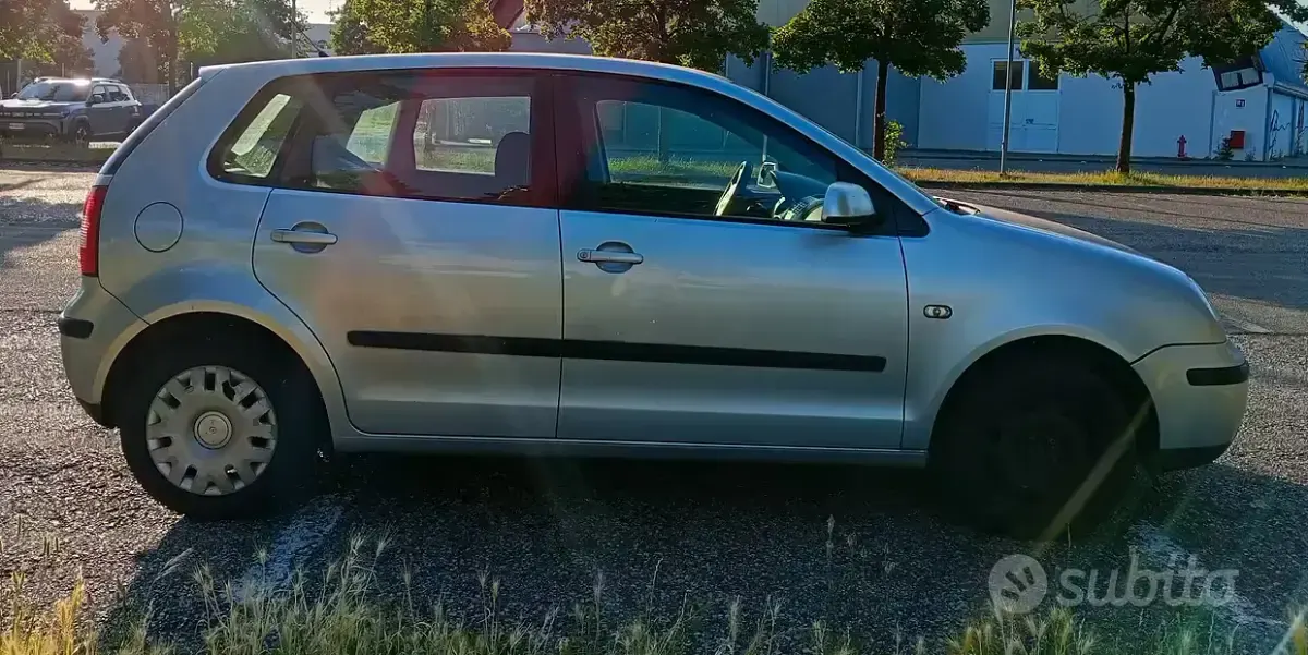 Usata VW Polo 64 CV (47 kW) 2002 Grigio Berlina